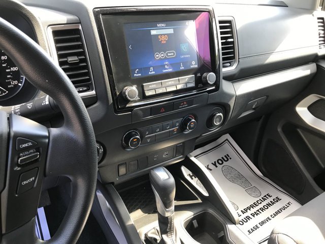 Used 2022 Glacier White Nissan SV image 15