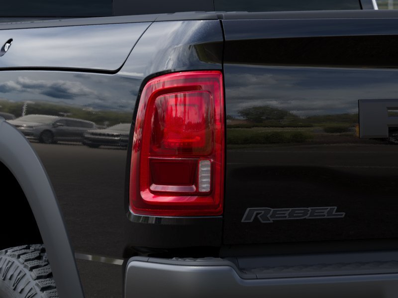 New 2026 Diamond Black Crystal Pearl-Coat Exterior Paint RAM Rebel image 22