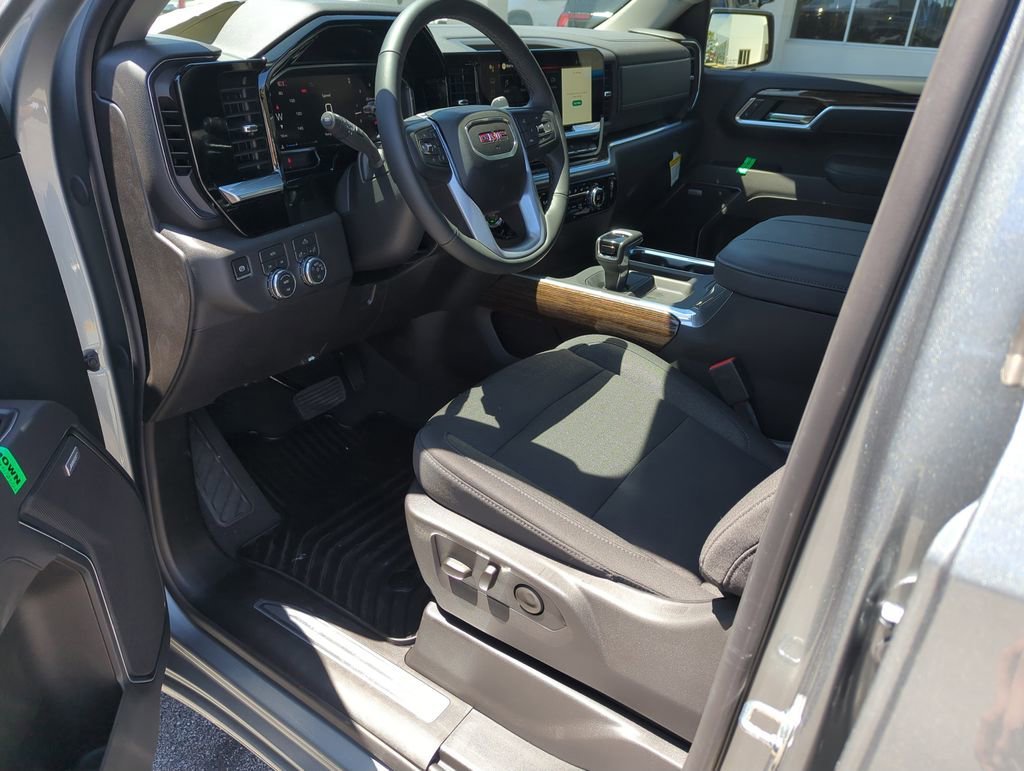 New 2026 Sterling Metallic GMC Elevation image 10