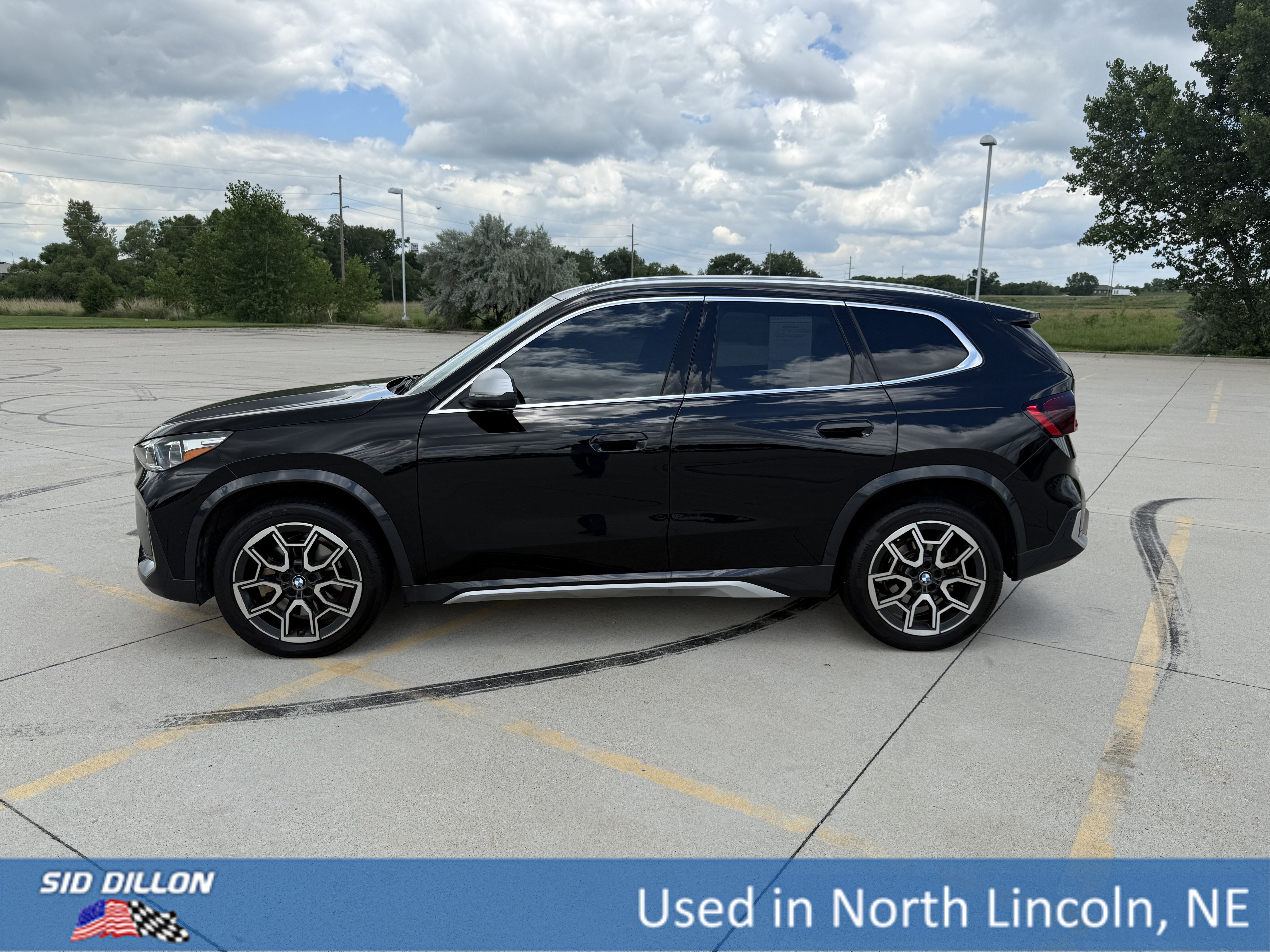 Used 2024 Jet Black BMW xDrive28i image 2