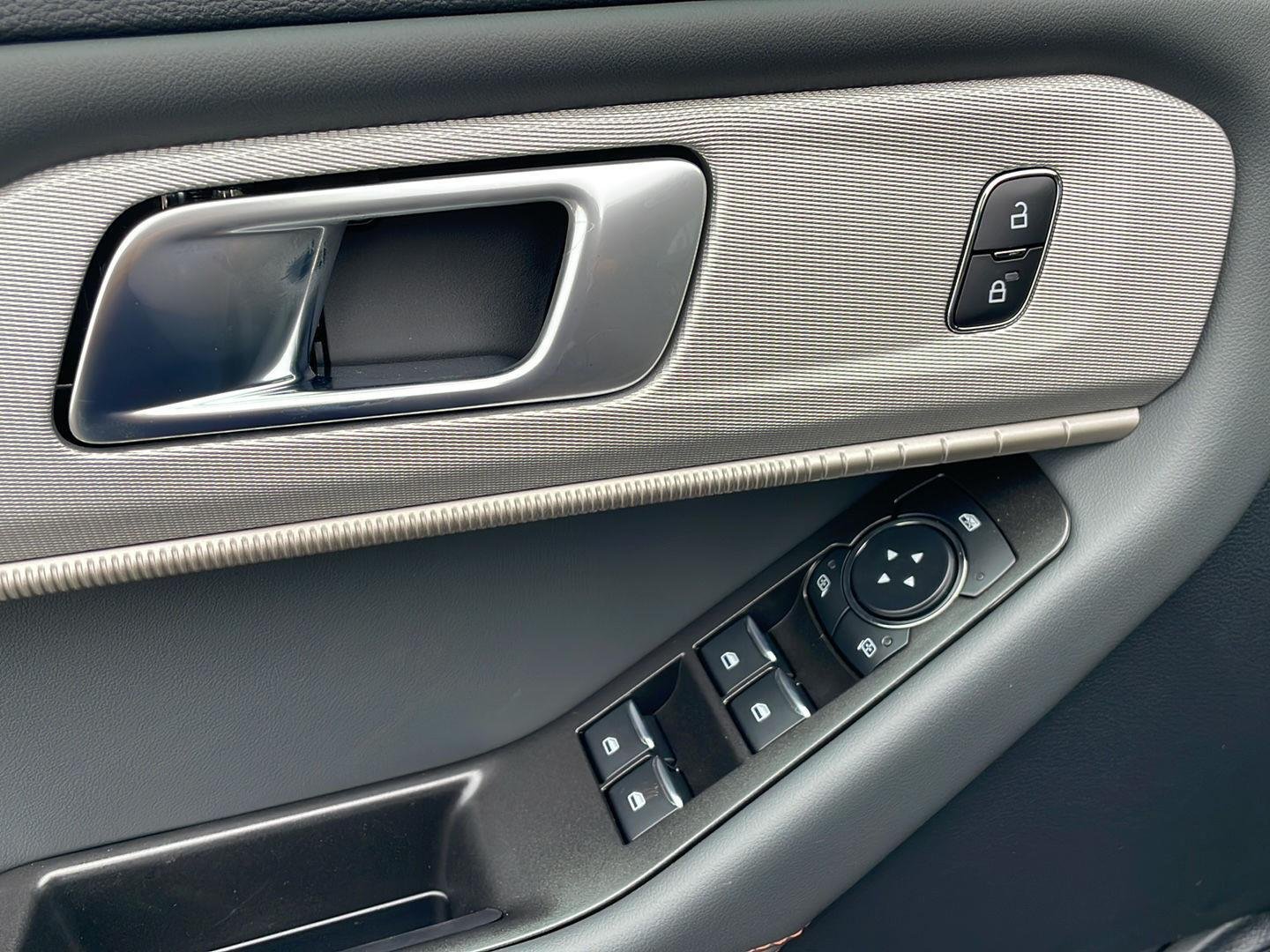 New 2026 Vapor Blue Metallic Ford Active image 12