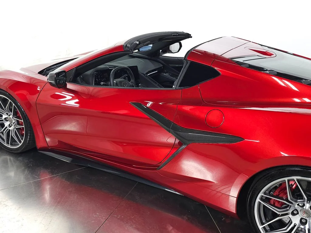 Used 2025 Red Chevrolet E-Ray image 44