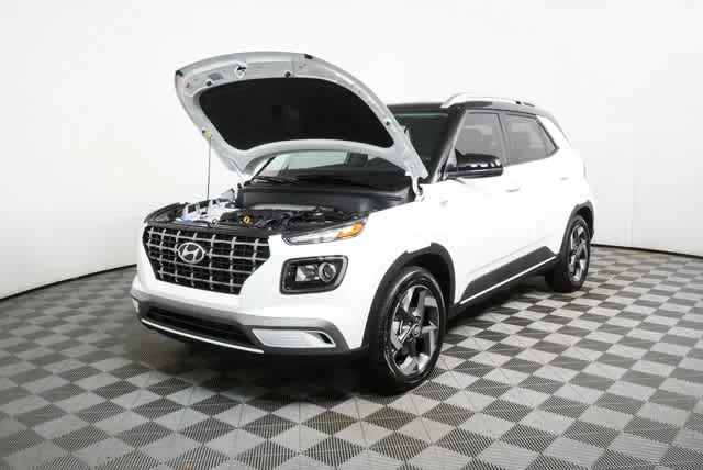 New 2026 Lunar White w/Black Roof Hyundai SEL w/Two-Tone Roof image 9