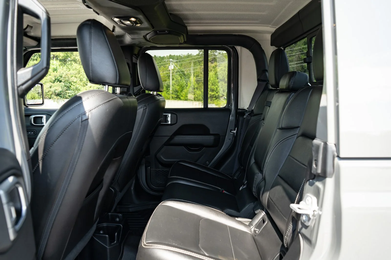 Used 2020 Gray Jeep Overland image 18