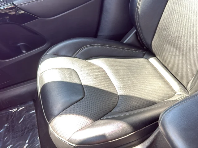 Used 2023 Black Jeep Altitude image 26