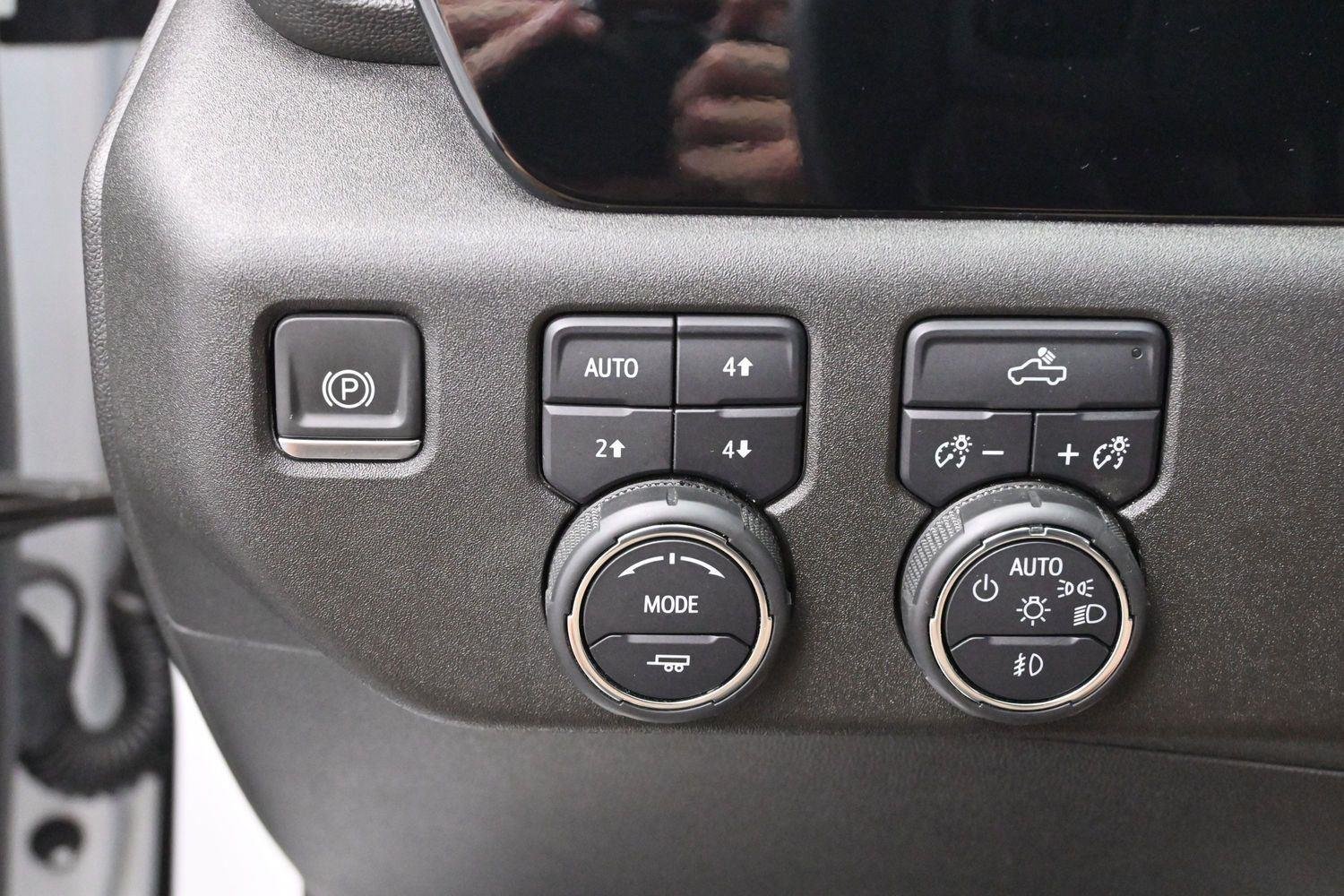 Used 2023 Summit White Chevrolet RST image 26