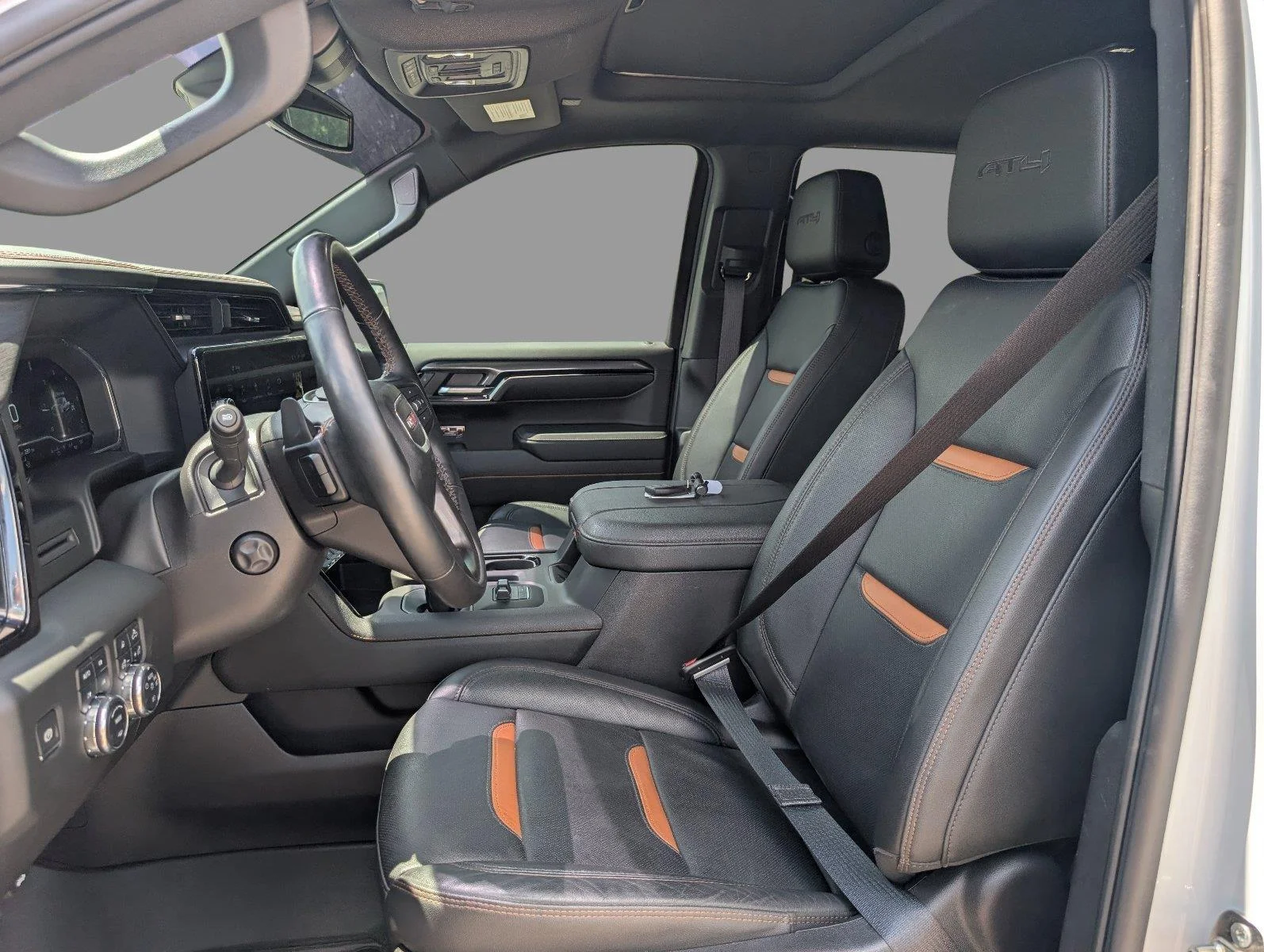 Used 2024 Summit White GMC AT4 image 19