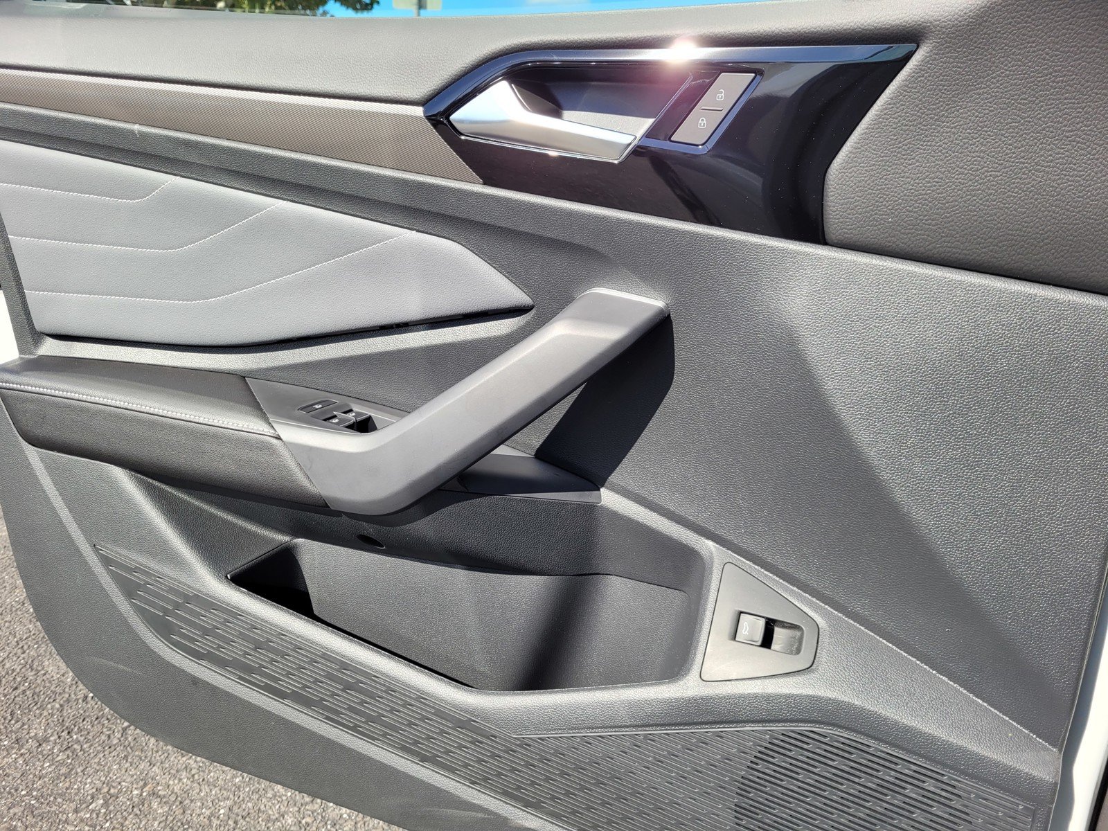 2025 Volkswagen Jetta SEL - Photo 10