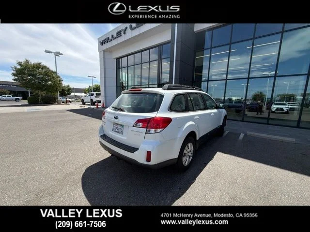 Used 2011 White Subaru 2.5i image 5