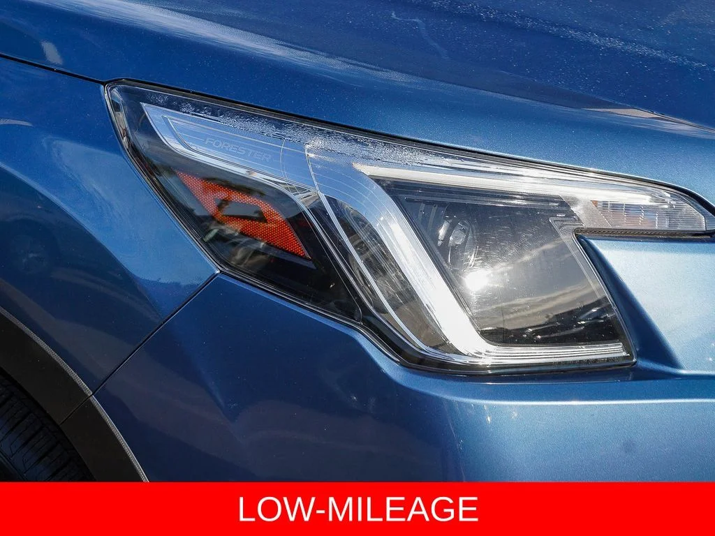 Used 2023 Blue Subaru Base image 10