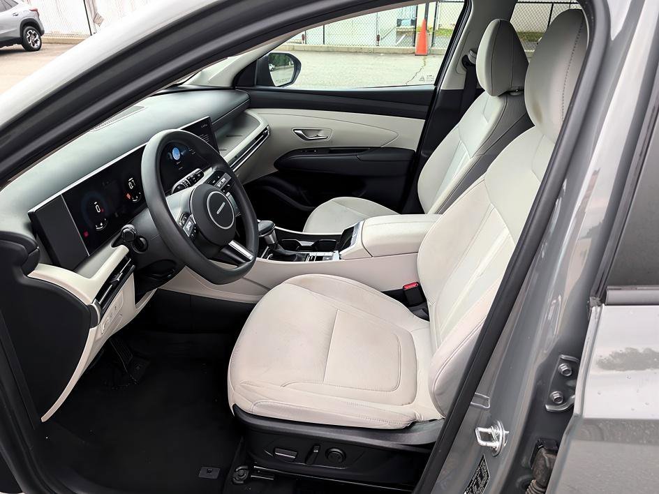 Used 2025 Hampton Gray Hyundai SEL image 8