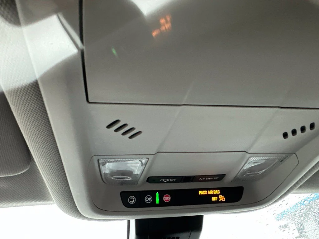 Used 2020 White GMC SLT image 22