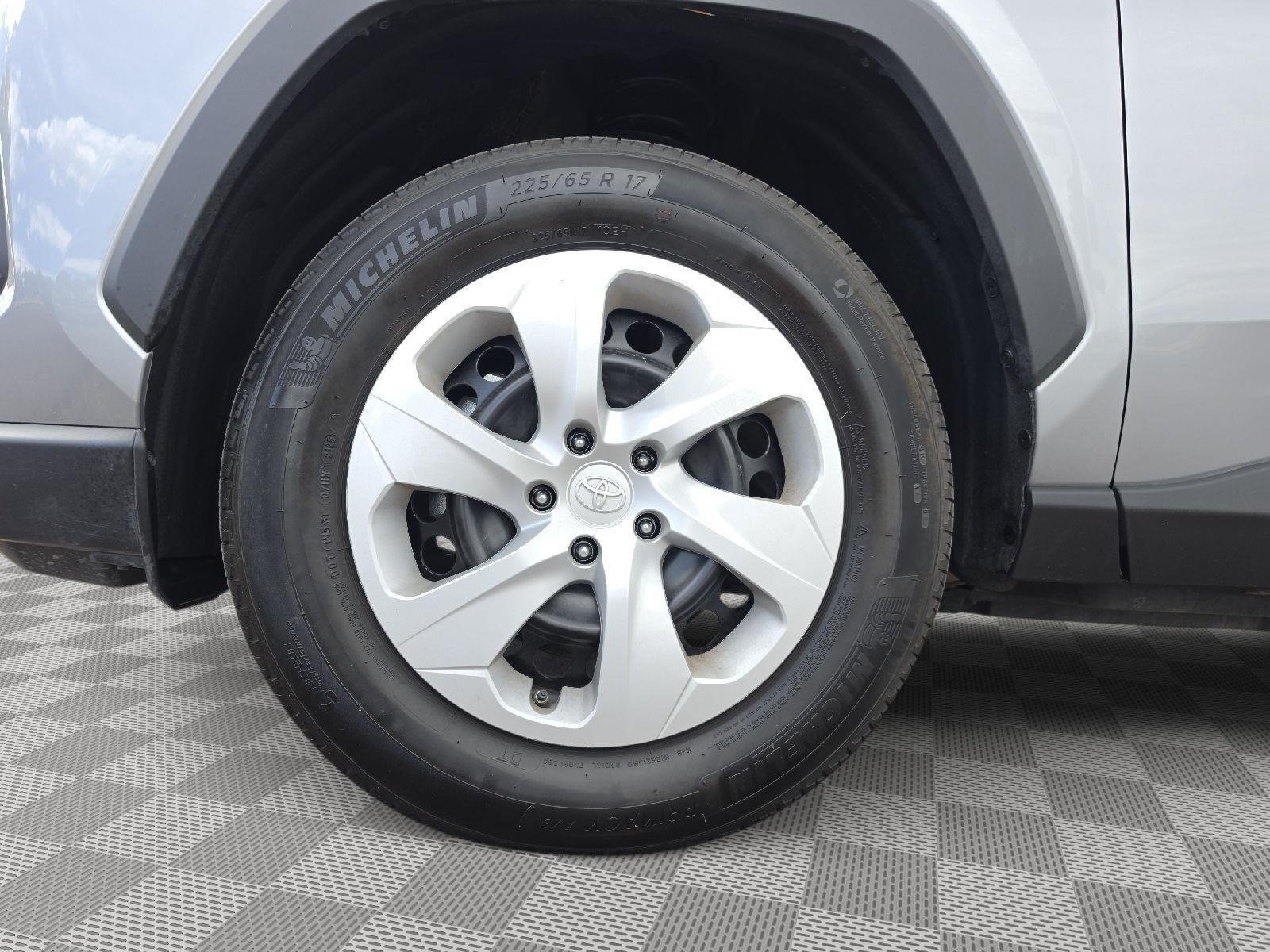 Certified Used 2025 Silver Sky Metallic Toyota LE image 4