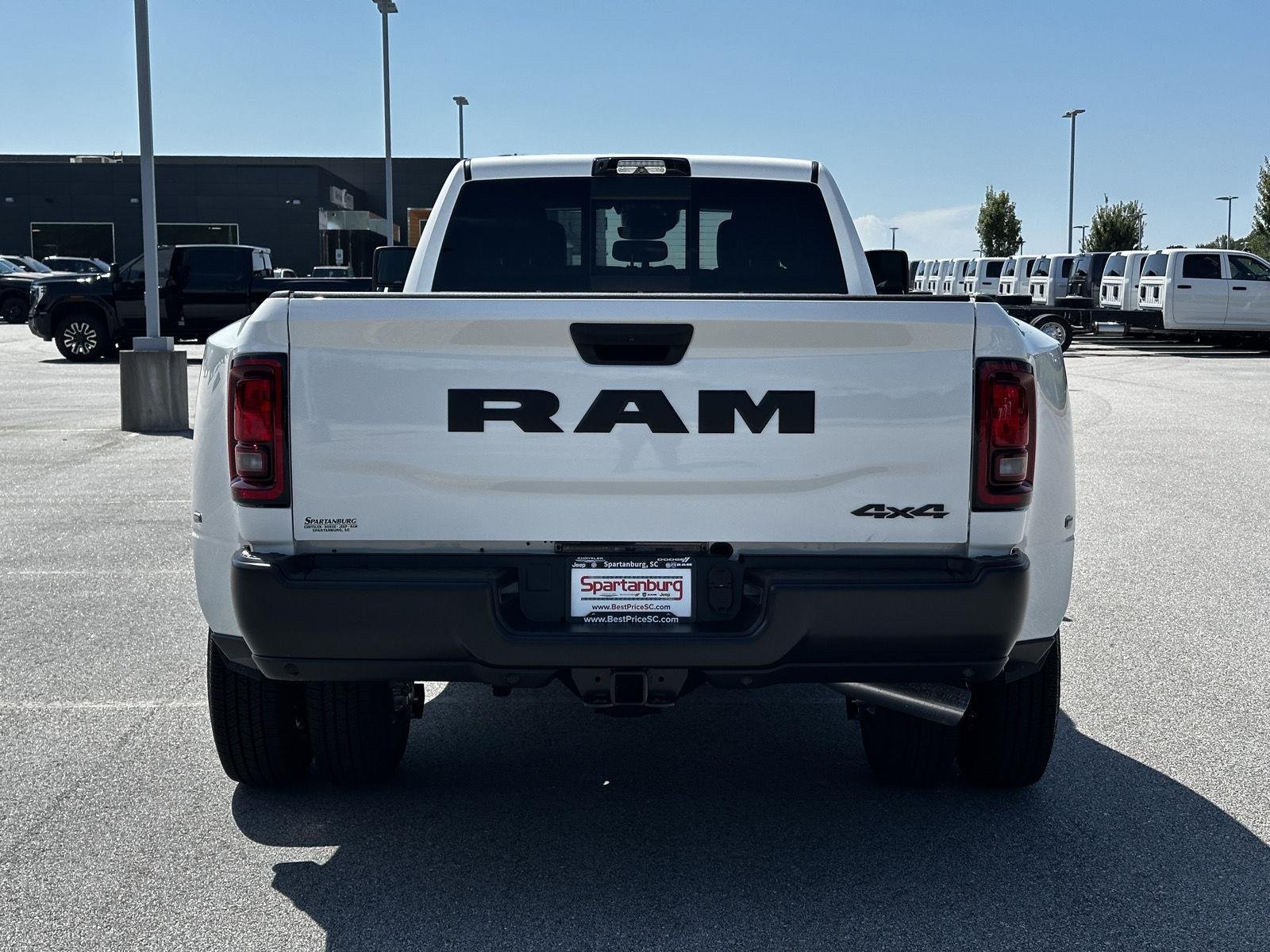New 2026 Bright White Clear-Coat Exterior Paint RAM Tradesman image 7
