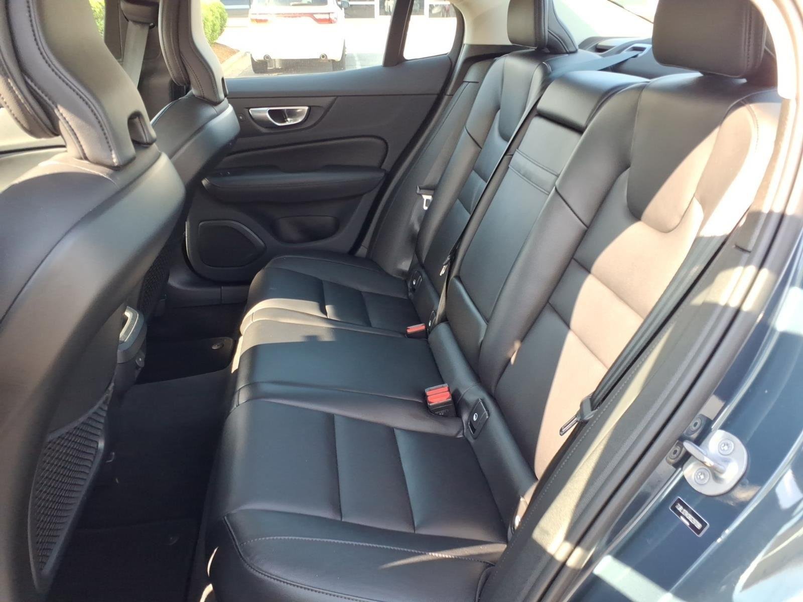 Used 2024 Silver Dawn Metallic Volvo Core Dark Theme image 19