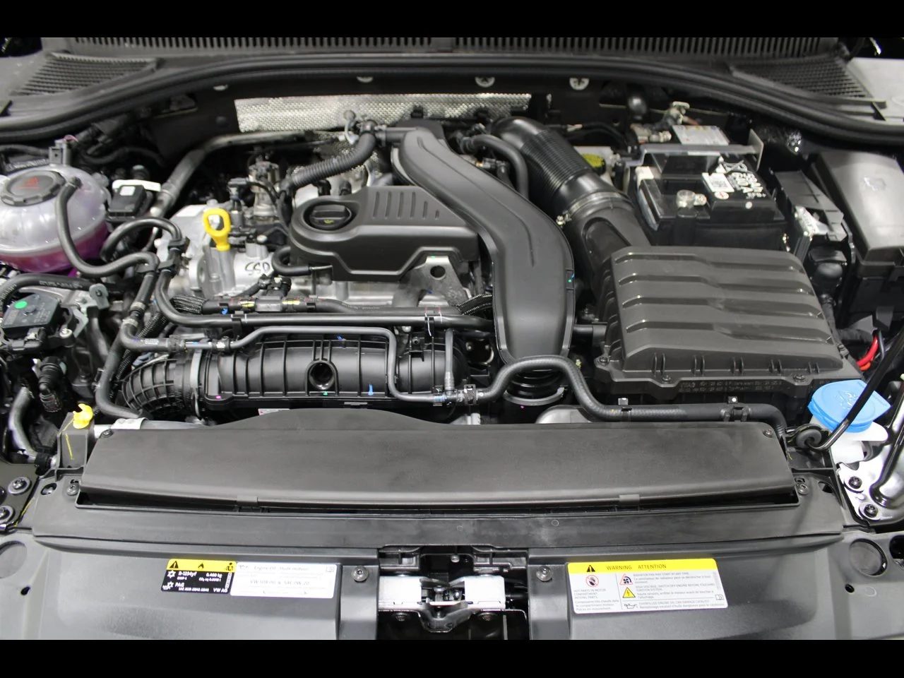 New 2026 Deep Black Pearl Volkswagen 1.5T SE image 37