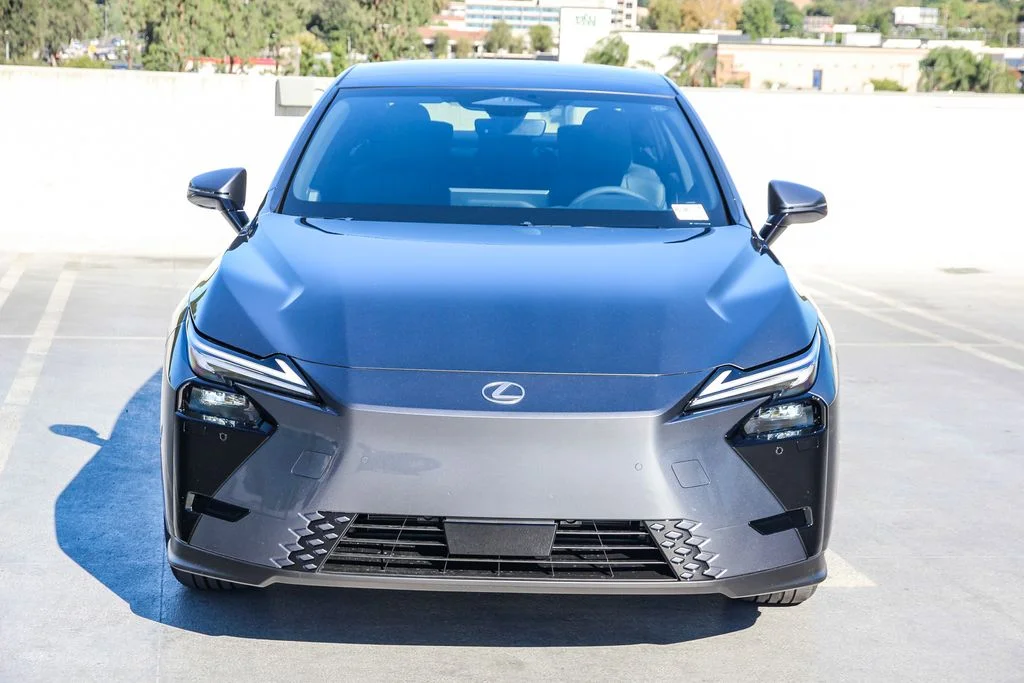 New 2026 Cloudburst Gray Lexus ES 350e PREMIUM image 2