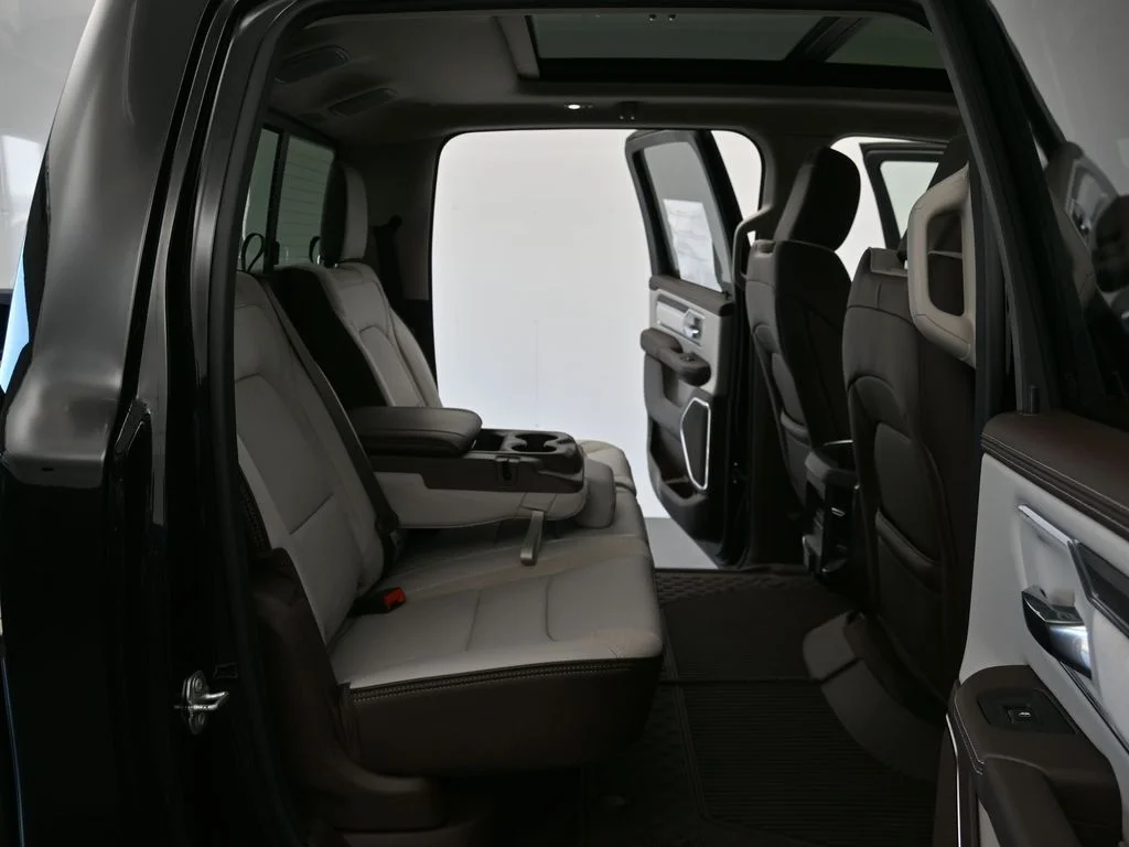 New 2026 Diamond Black Crystal Pearl-Coat Exterior Paint RAM Laramie image 12