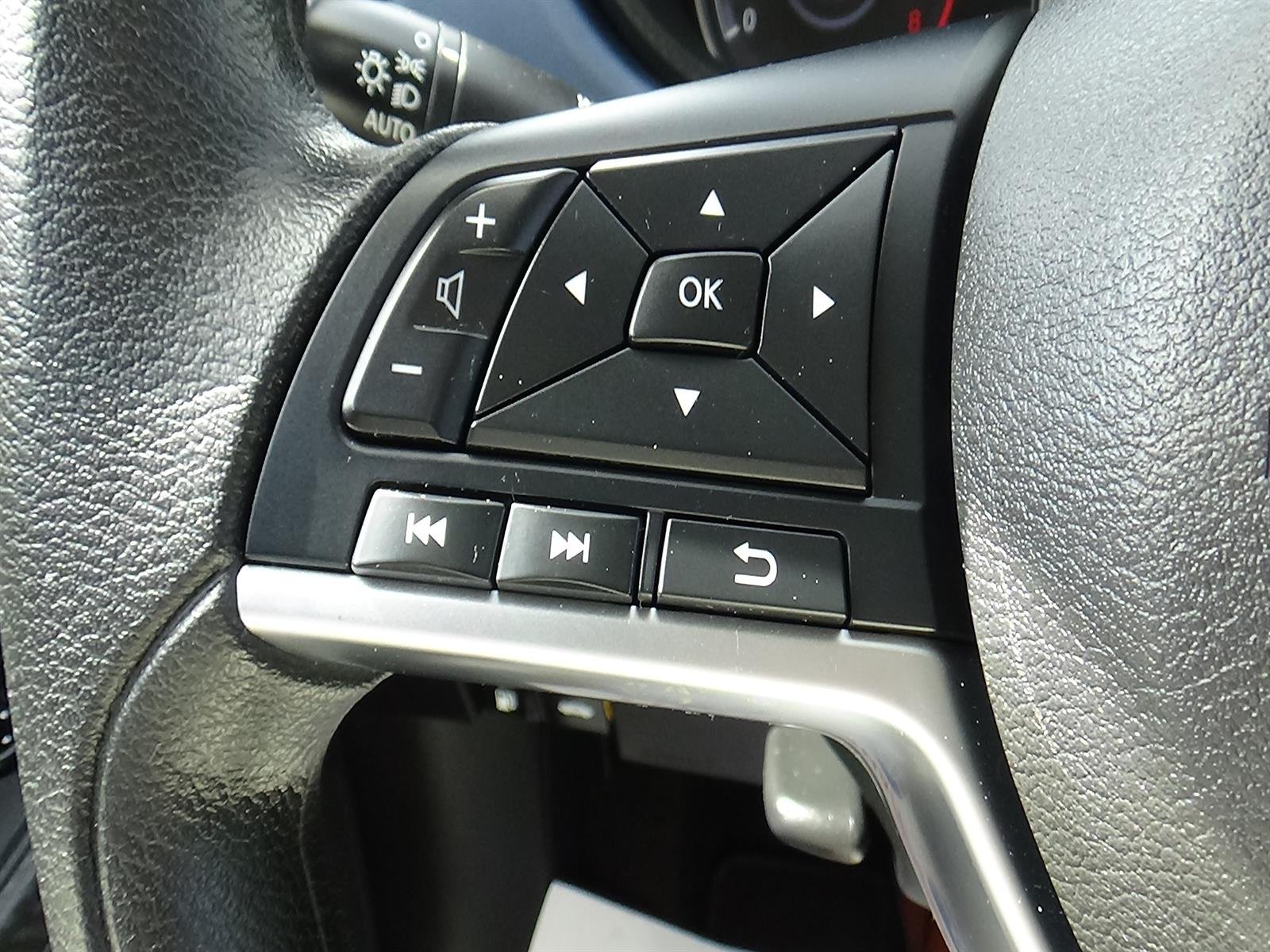 Certified Used 2025 Super Black (kh3) Nissan SV image 20