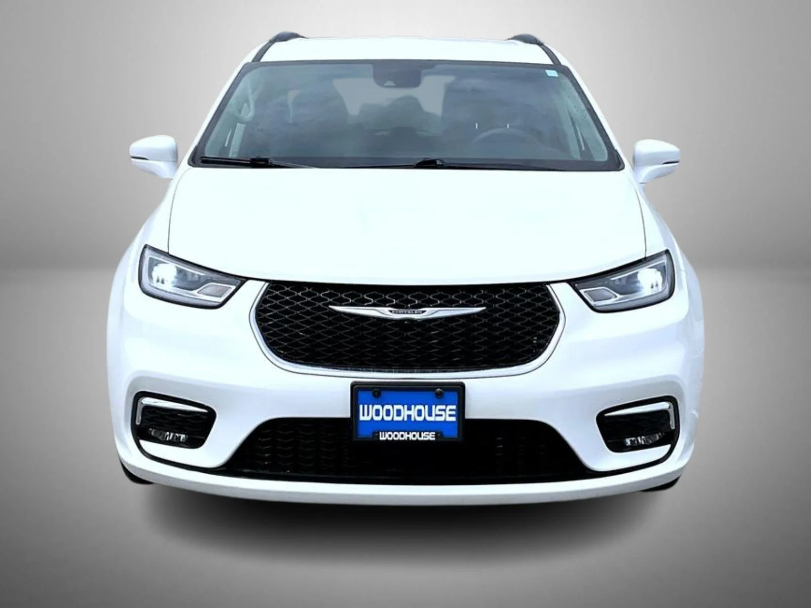 Used 2022 White Chrysler Touring L image 2