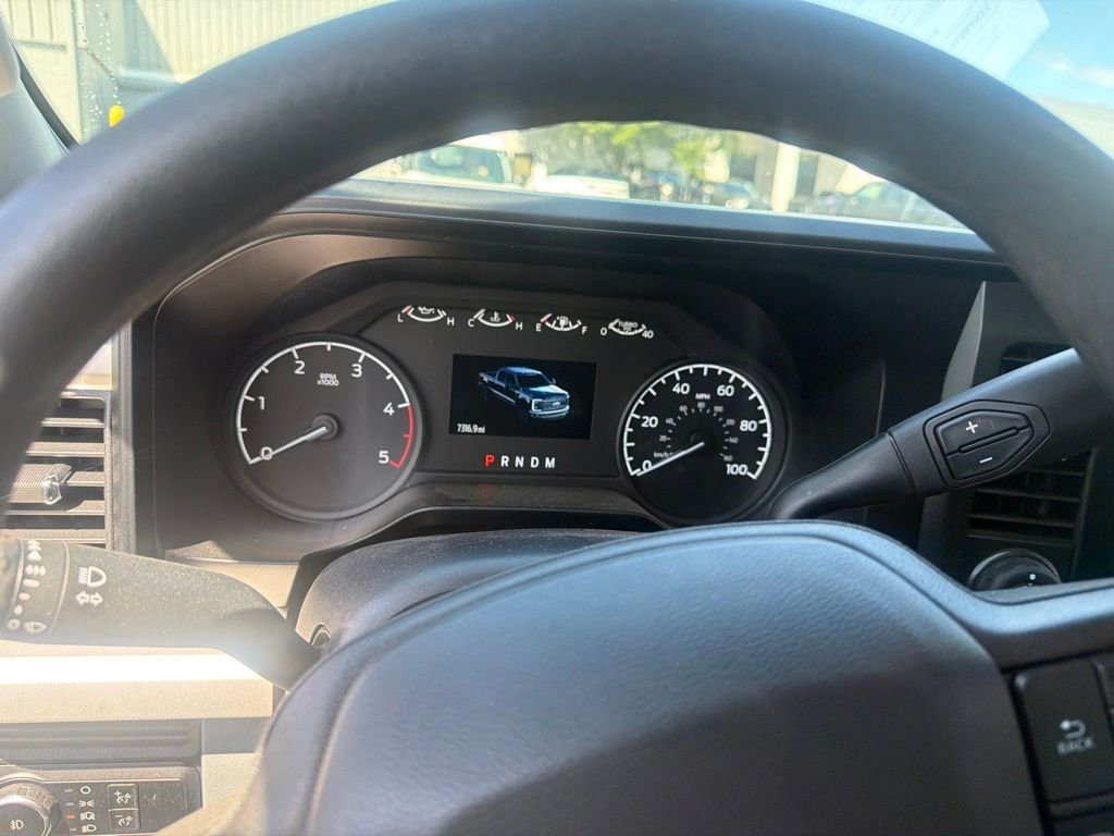 Used 2023 Silver Ford XLT image 11