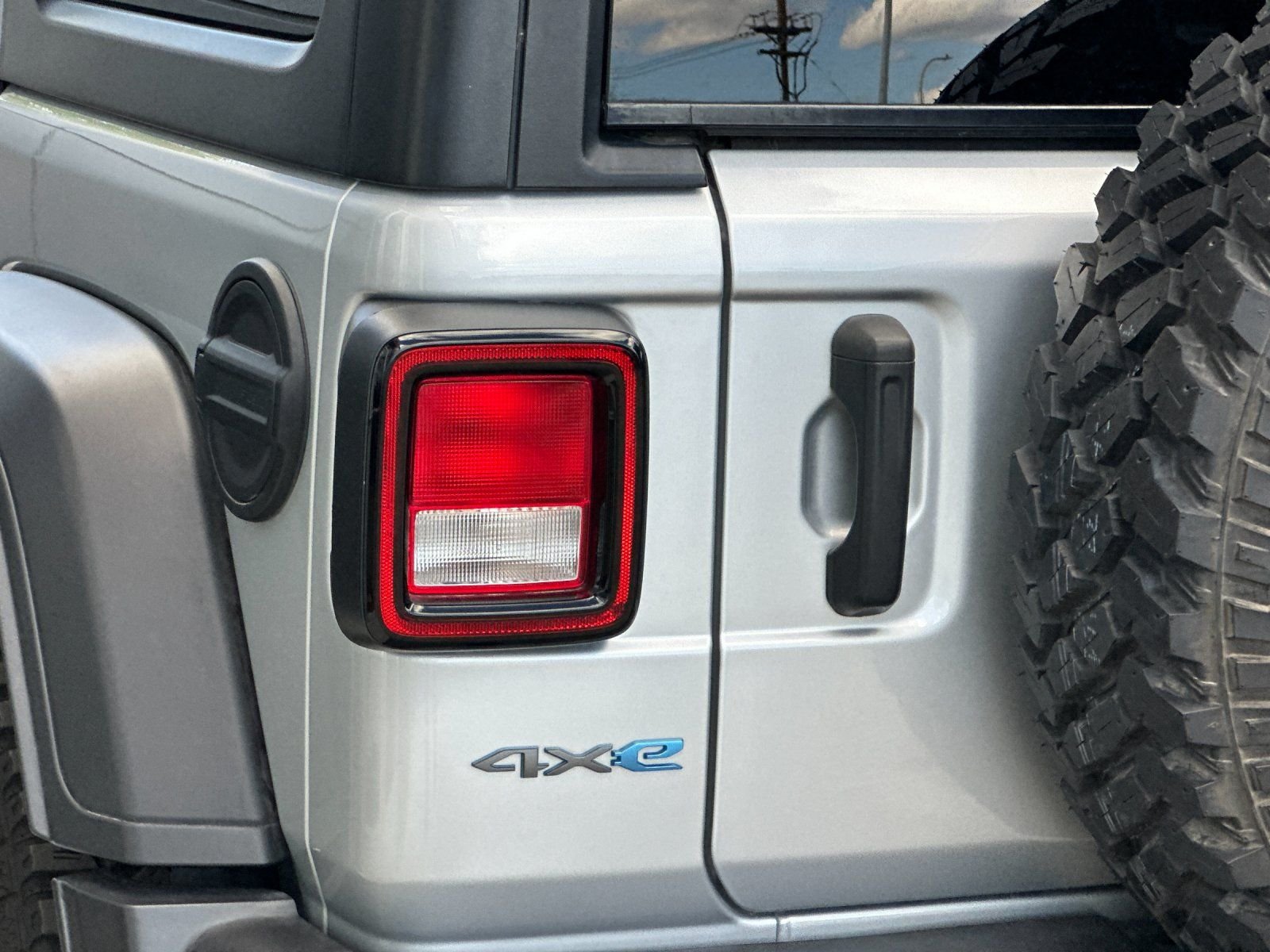 Used 2023 Silver Zynith Clearcoat Jeep Willys 4xe image 23