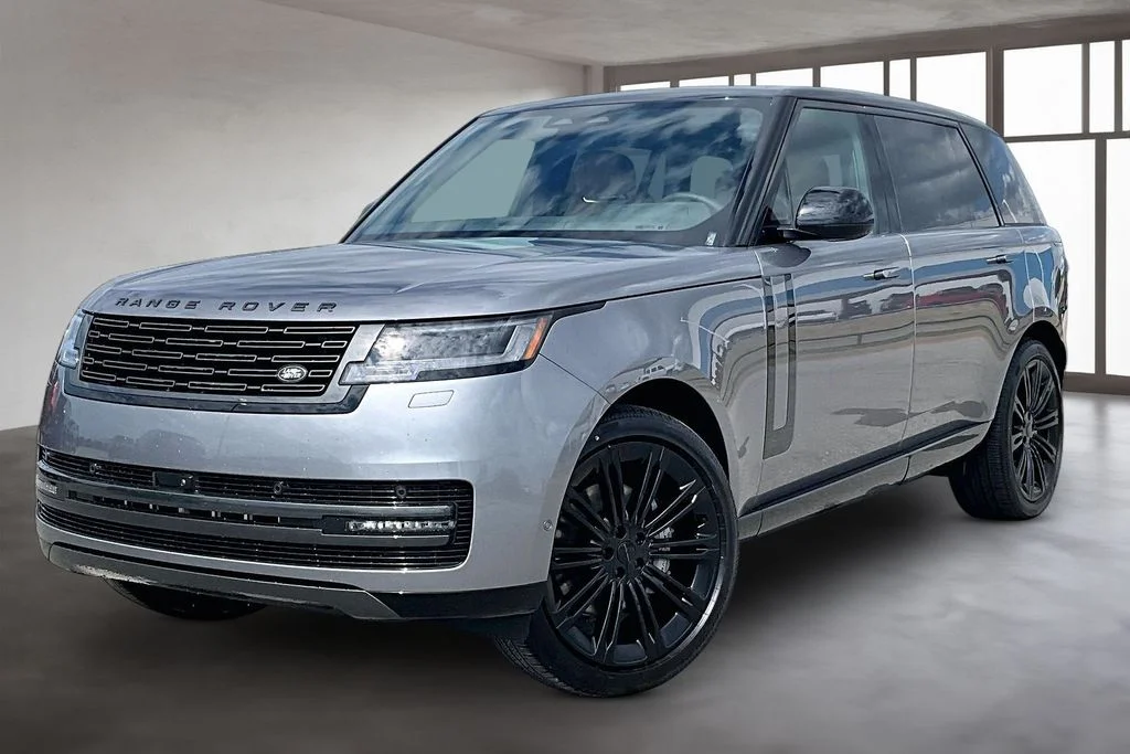 2026 Land Rover Range Rover 3.0 SE LWB 7's photo