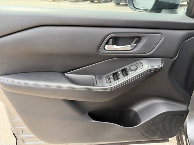 Used 2024 Gray Nissan SV image 30