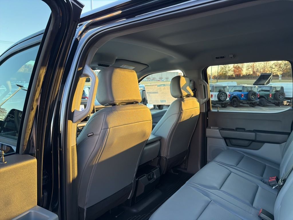 2026 Ford F-350 Super Duty Chassis Cab XL - Photo 15