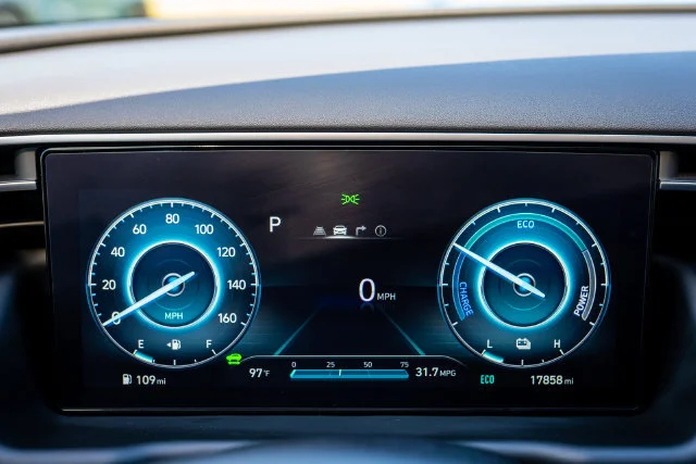 Used 2024 Amazon Gray Hyundai Limited image 10