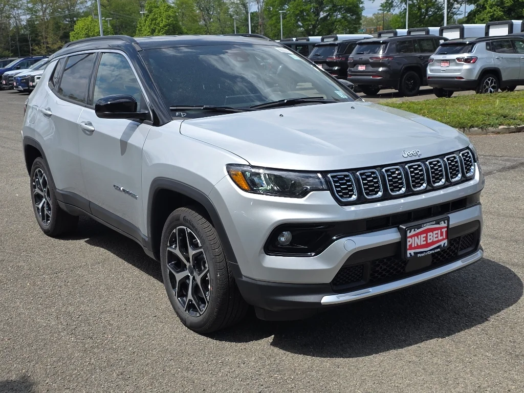 Used 2026 Silver Zynith Clear Coat Jeep Limited image 9