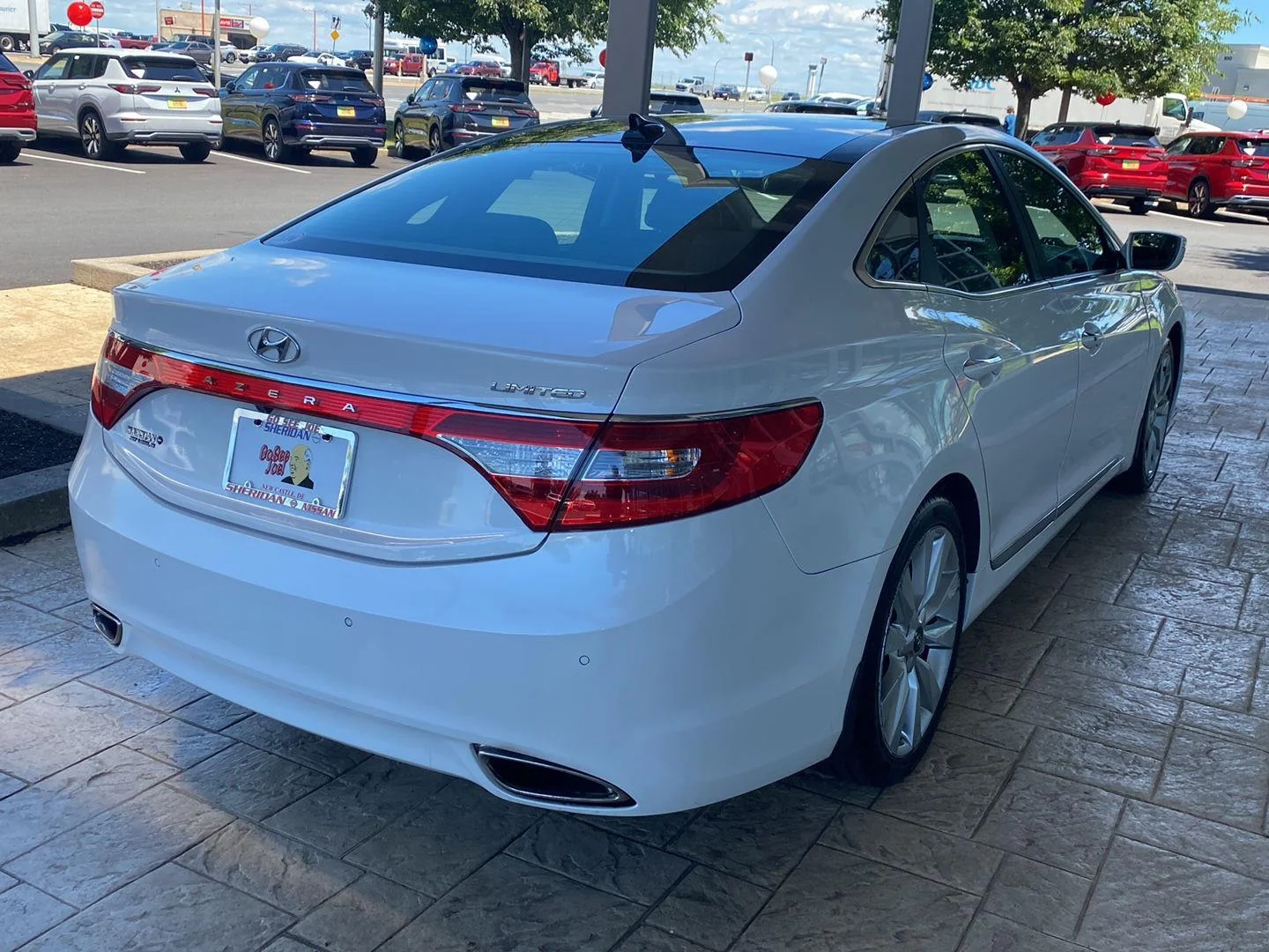 Used 2014 Diamond White Pearl Hyundai Limited image 7