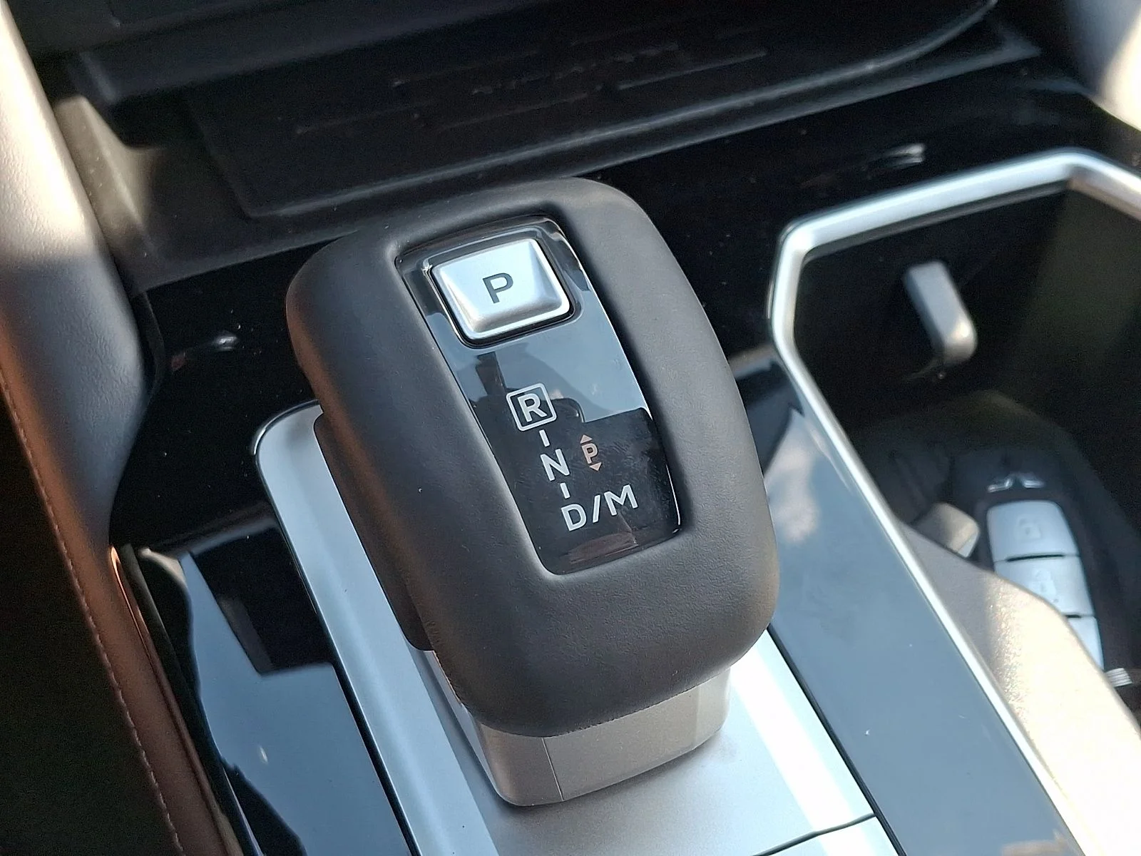 New 2026 Black Mitsubishi LE image 13
