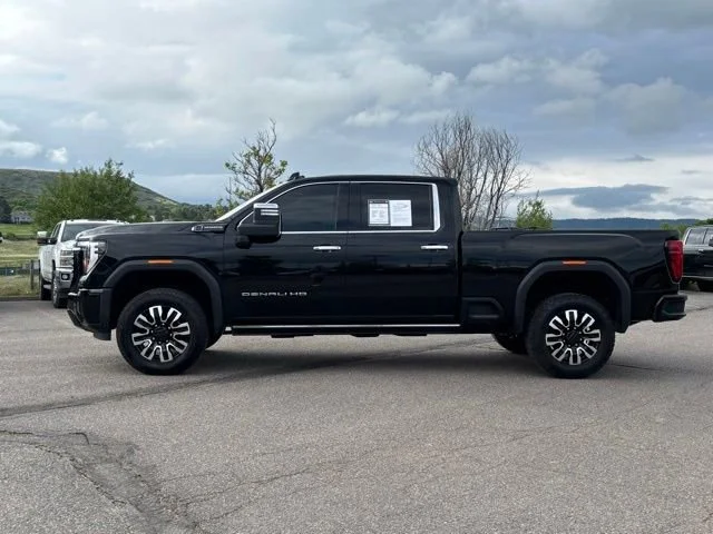Used 2025 Onyx Black GMC Denali Ultimate image 2