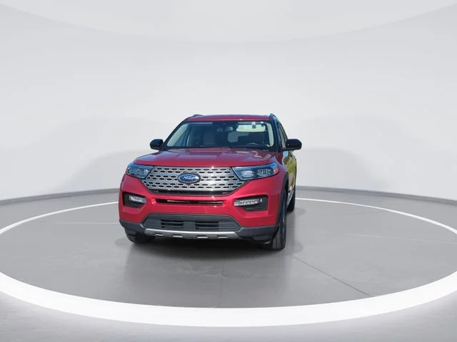 Used 2023 Red Ford Limited image 3