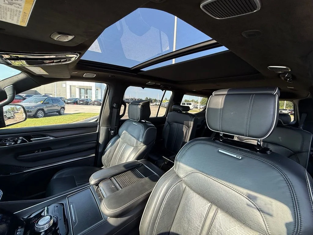 Used 2024 Black Jeep Series II image 21