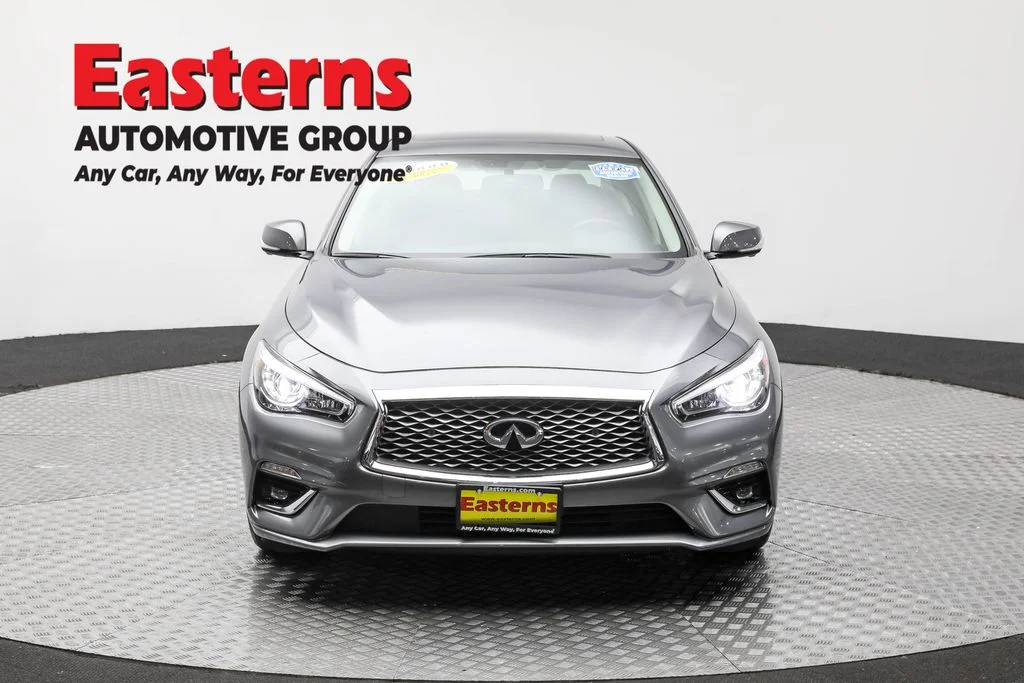 Used 2022 Gray INFINITI LUXE image 2