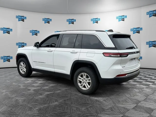 Certified Used 2023 White Jeep Laredo image 4
