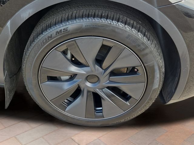 Used 2024 Solid Black Tesla Long Range image 23
