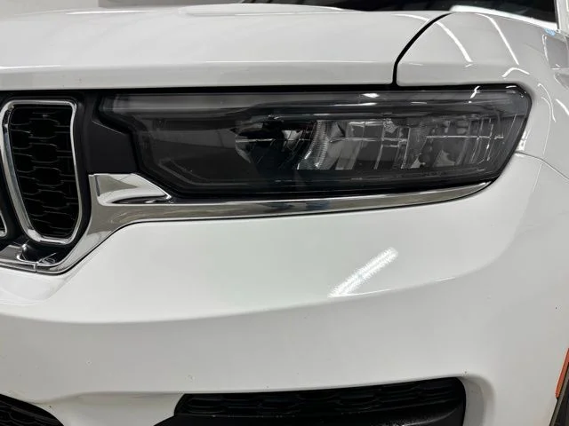Used 2025 White Jeep Laredo X image 8