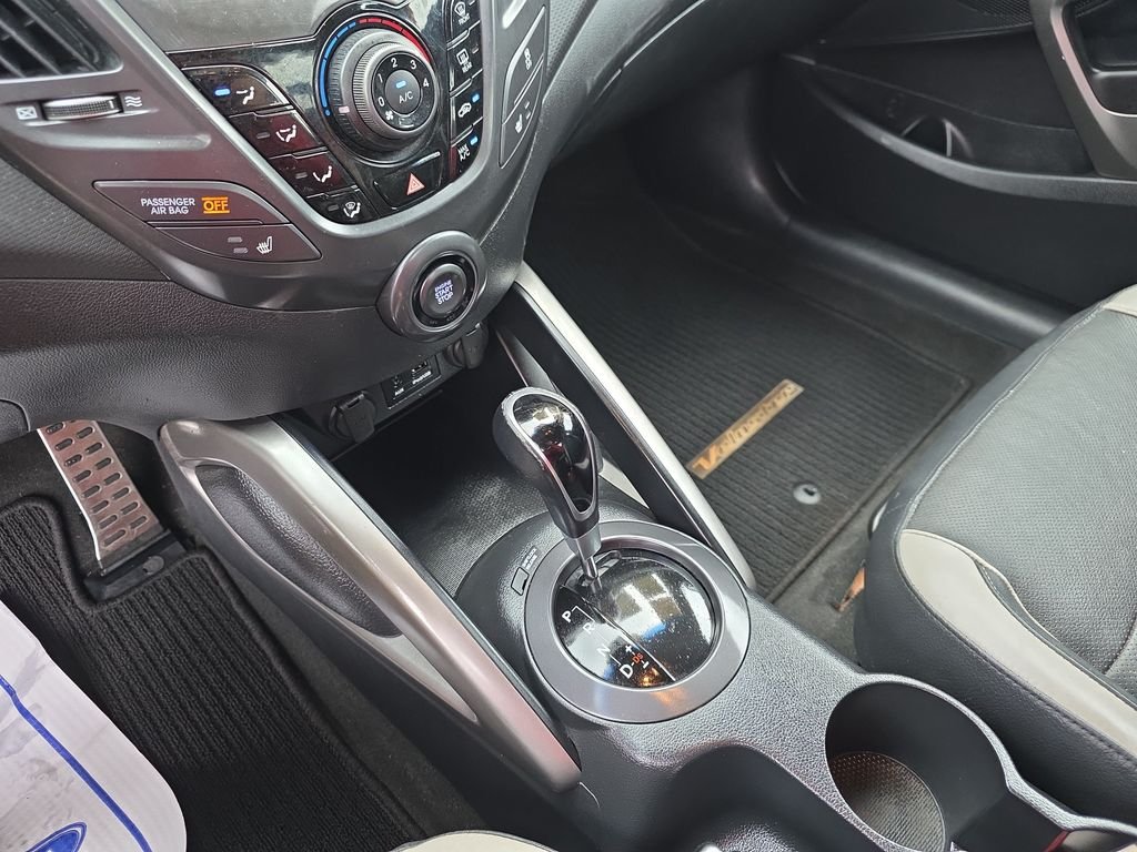 Used 2013 Vitamin C Pearl Hyundai Turbo image 23