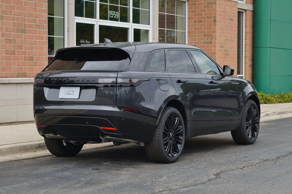 New 2026 Carpathian Grey Land Rover Belgravia Edition image 6