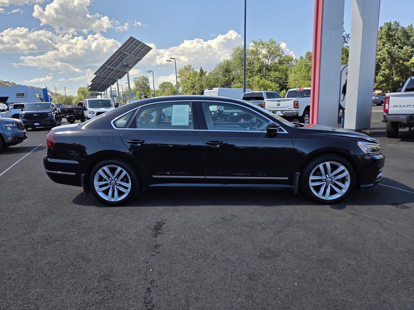 Used 2017  Volkswagen 1.8T SE w/Technology image 4