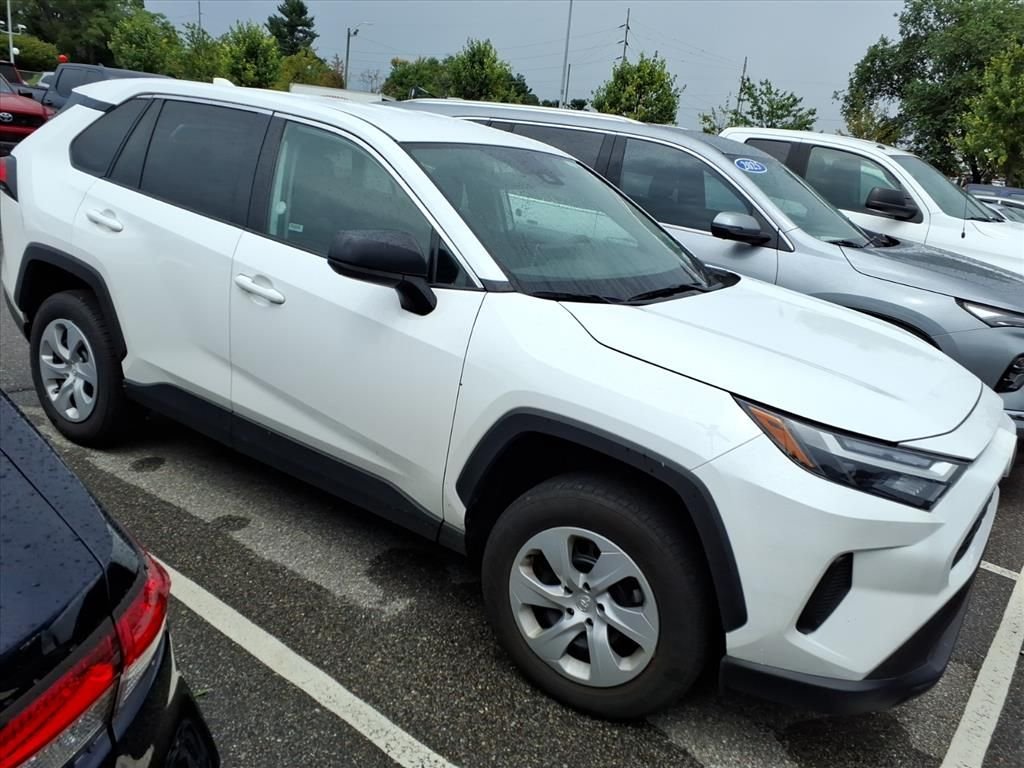 Used 2025 White Toyota LE image 3