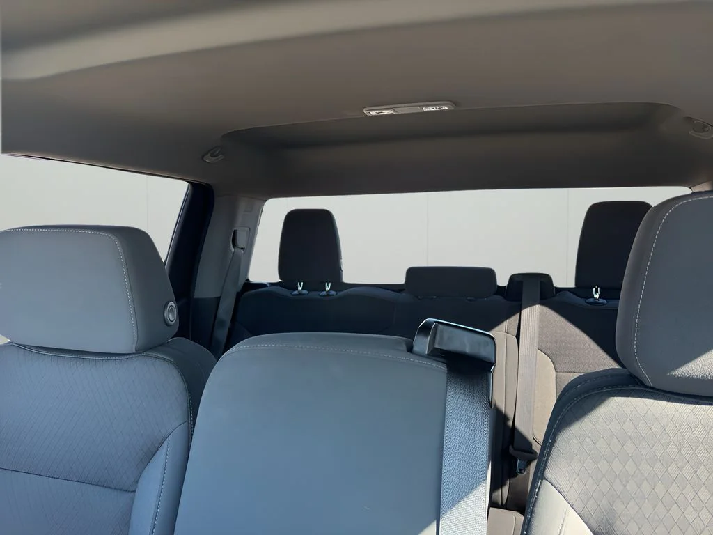 Used 2022 Summit White Chevrolet LT image 15