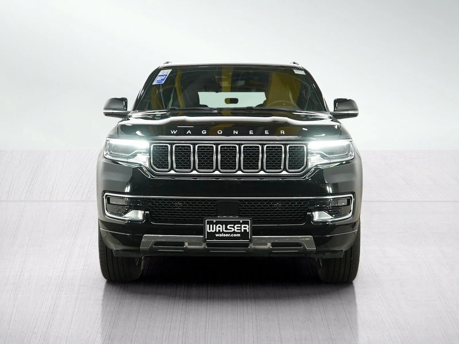 Used 2024 Diamond Black Crystal Pearlcoat Jeep Series III image 8