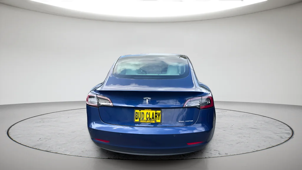 Used 2020 Blue Tesla Long Range image 4