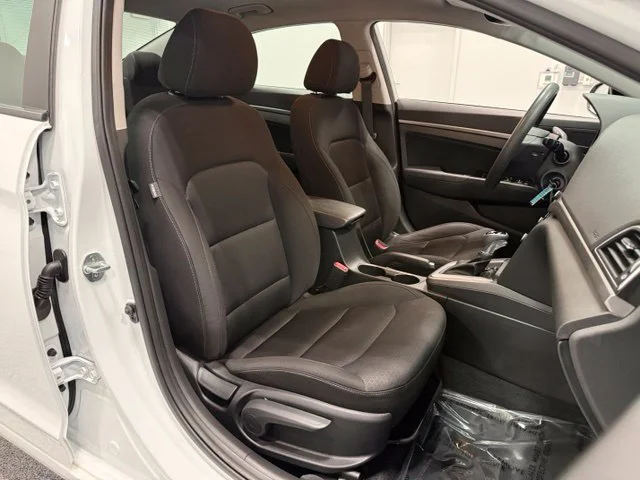 Used 2018 White Hyundai SEL image 30