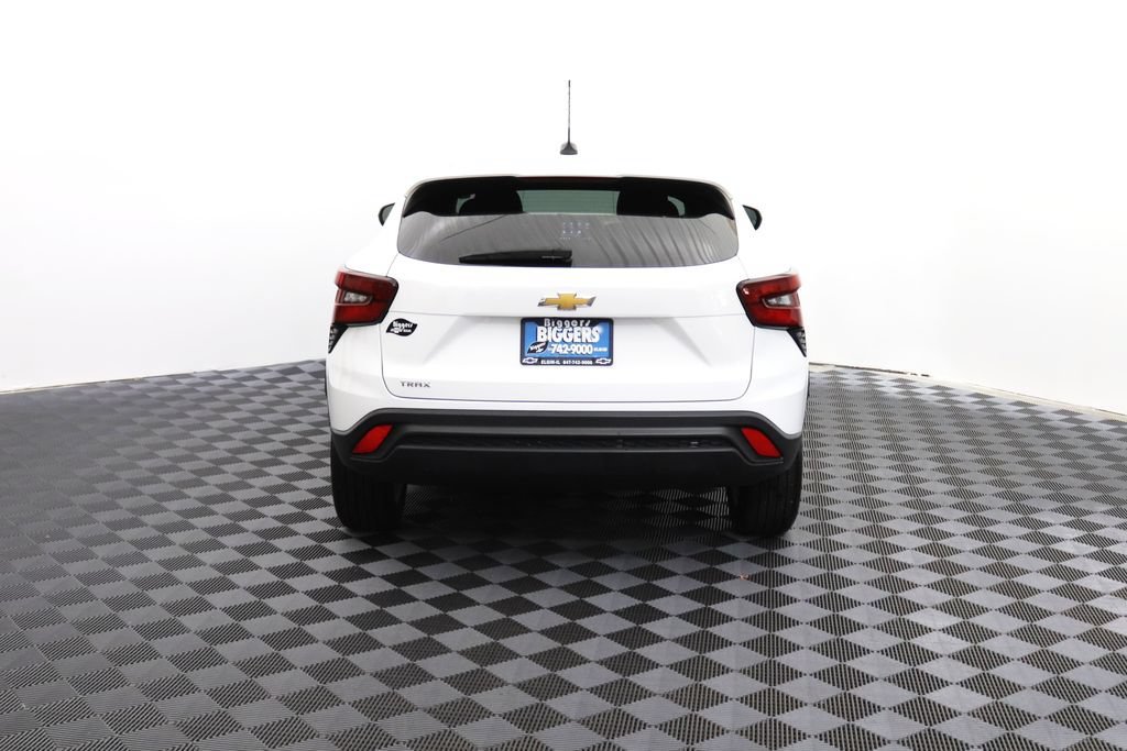 2025 Chevrolet Trax LS - Photo 7