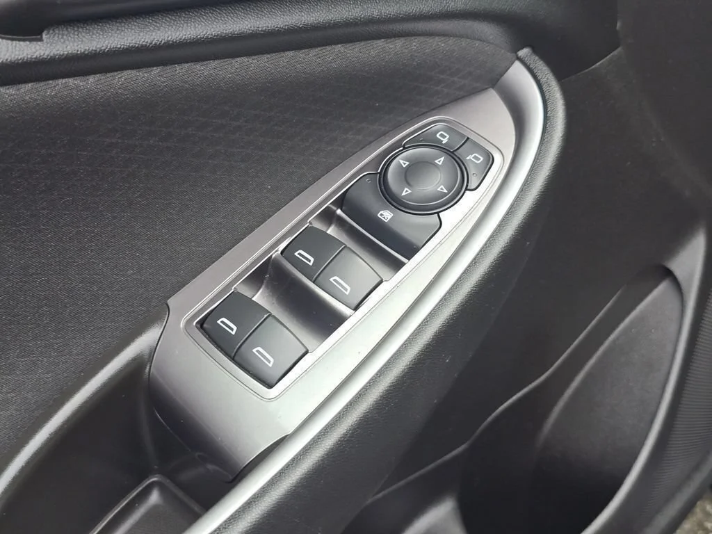 2016 Chevrolet Malibu 1LS - Photo 23
